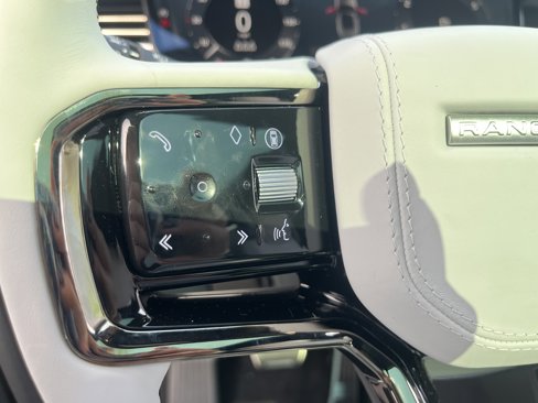 New 2025 Land Rover Range Rover Sport Dynamic SE image 11