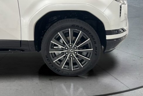 Used 2025 Lexus GX 550 image 28