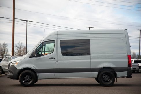 Used 2025 Mercedes-Benz Sprinter 2500 image 5