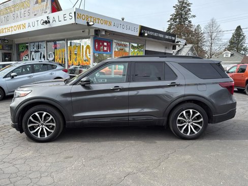 Used 2020 Ford Explorer ST image 2