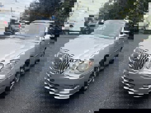 Used 2009 Buick LaCrosse CX image 4
