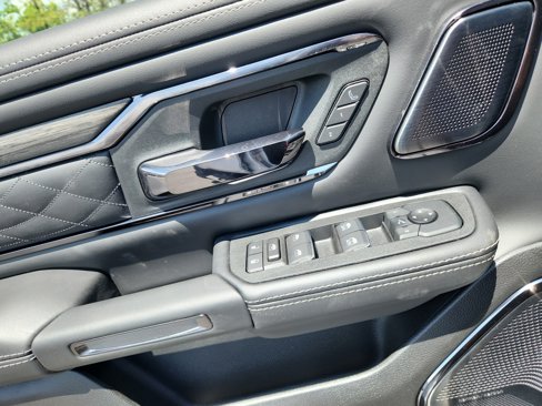 New 2025 RAM 1500 Limited image 16
