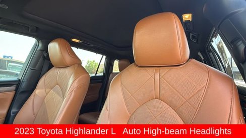 Used 2023 Toyota Highlander L image 12