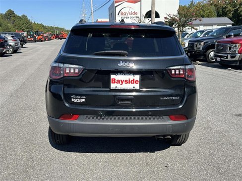 Used 2022 Jeep Compass Limited image 15