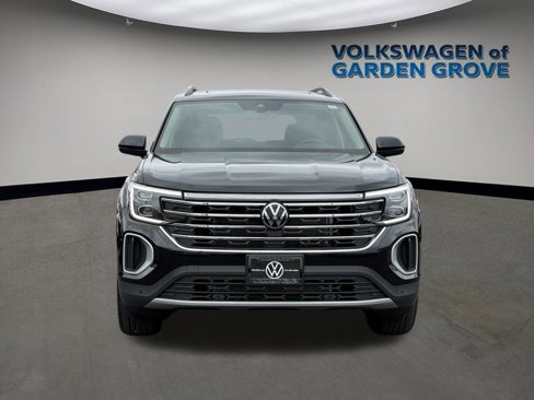 New 2025 Volkswagen Atlas SE image 4