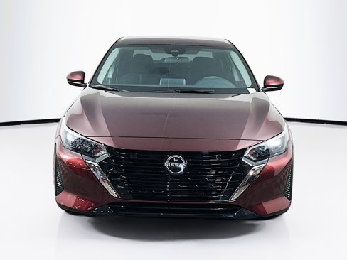 Used 2025 Nissan Sentra SV image 2