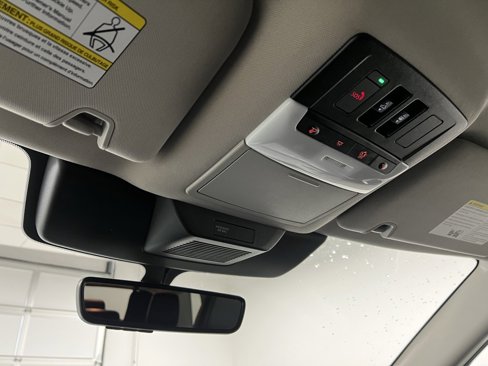Used 2024 Nissan Pathfinder Platinum image 46