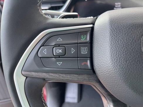 Used 2023 Jeep Grand Cherokee Limited image 28