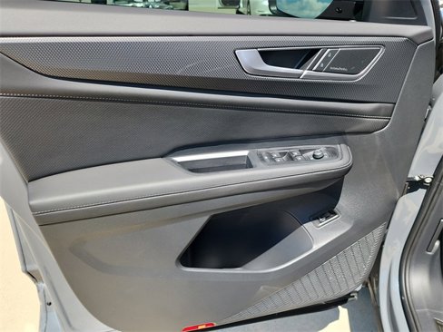 New 2025 Volkswagen Atlas Cross Sport SEL Premium R-Line image 12