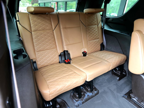 Used 2022 Cadillac Escalade Premium Luxury image 47