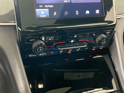 Used 2023 Jeep Grand Cherokee Altitude image 15