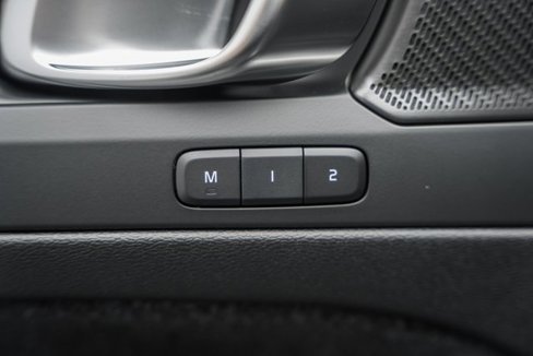 New 2026 Volvo XC40 B5 Ultra w/ Protection Package Premier image 40