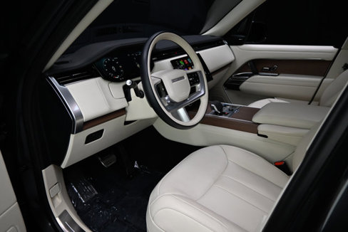 Used 2023 Land Rover Range Rover SE image 46