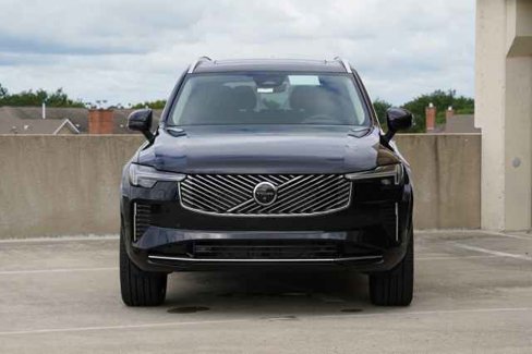 New 2026 Volvo XC90 B6 Ultra image 2