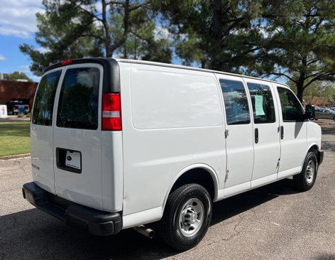 Used 2021 Chevrolet Express 2500 w/ Driver Convenience Package image 9