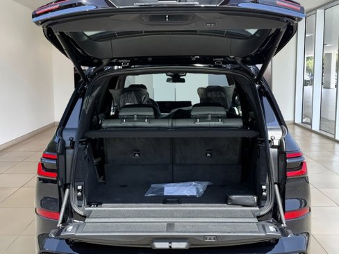 New 2026 BMW X7 xDrive40i w/ M Sport Package image 15