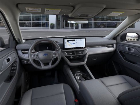 Used 2025 Ford Explorer Active w/ Active Comfort Package image 9