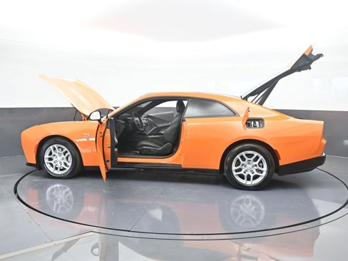 Used 2025 Dodge Charger R/T w/ Sun & Sound Package image 75