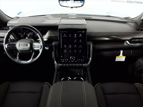 New 2026 GMC Yukon Elevation w/ Elevation Premium Package image 3