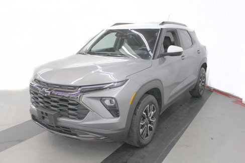Used 2024 Chevrolet TrailBlazer ACTIV w/ Driver Confidence Package image 4