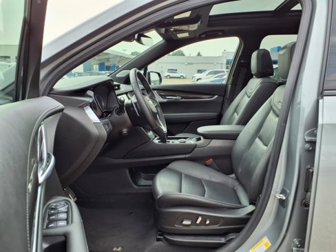 Used 2023 Cadillac XT6 Sport w/ LPO, Floor Liner Package image 16