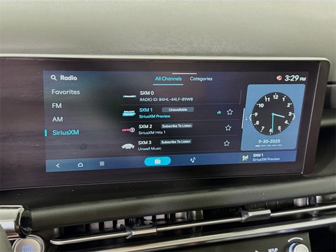 Certified 2025 Hyundai Tucson SE image 8