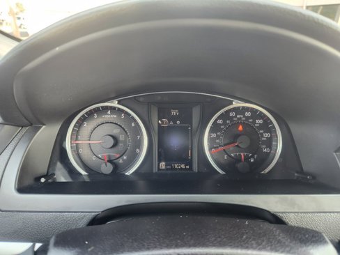 Used 2016 Toyota Camry LE image 12