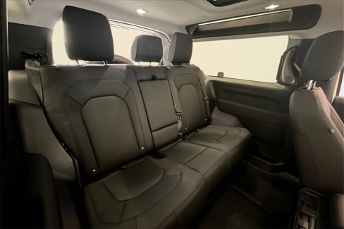 New 2025 Land Rover Defender 90 S image 9