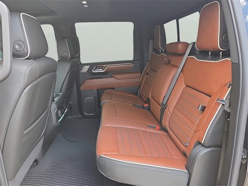 Used 2025 GMC Sierra 3500 Denali Ultimate image 10