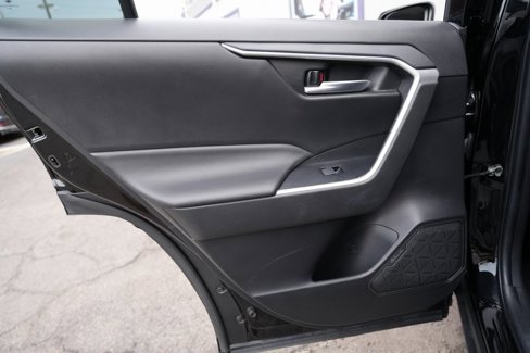 Used 2023 Toyota RAV4 XLE image 28