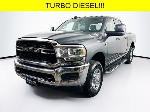 Used 2023 RAM 2500 Tradesman w/ Chrome Appearance Group image 3