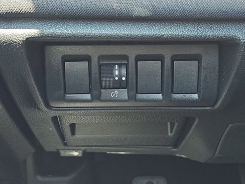 Used 2025 Subaru Outback Premium w/ Popular Package #1A image 24