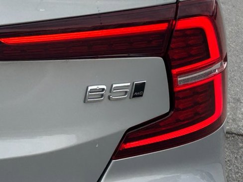 Used 2024 Volvo S60 B5 Plus image 5