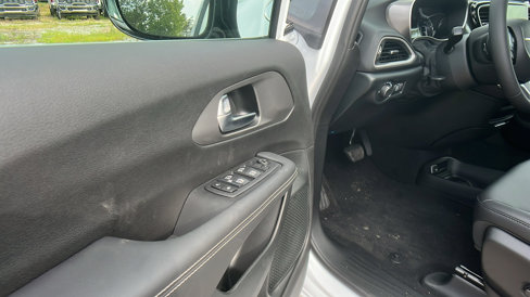 New 2026 Chrysler Voyager LX image 16