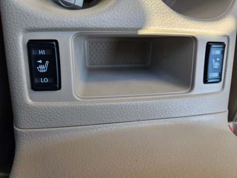 Used 2020 Nissan Rogue SV image 24