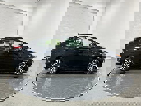 Used 2022 Toyota Prius Prime LE image 31