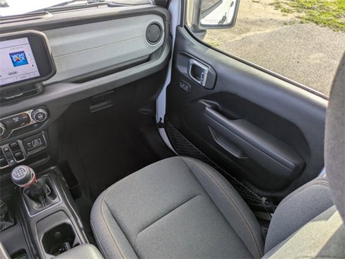 Used 2024 Jeep Gladiator Sport image 16