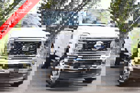 Used 2025 Ford F450 Lariat image 1