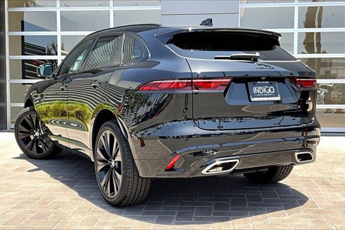 New 2026 Jaguar F-PACE R-Dynamic S image 3