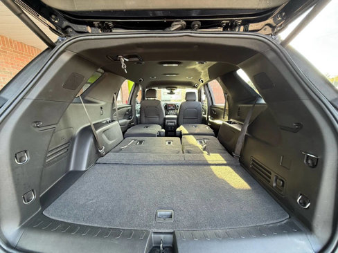 Used 2023 Chevrolet Traverse LT w/ LT Premium Package image 39