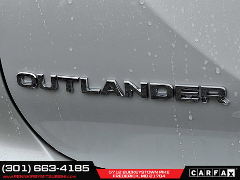 New 2025 Mitsubishi Outlander SE image 21