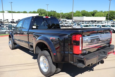 Used 2025 Ford F450 Platinum w/ Platinum Plus Package image 8
