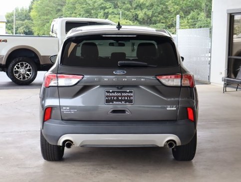 Used 2020 Ford Escape SE image 4