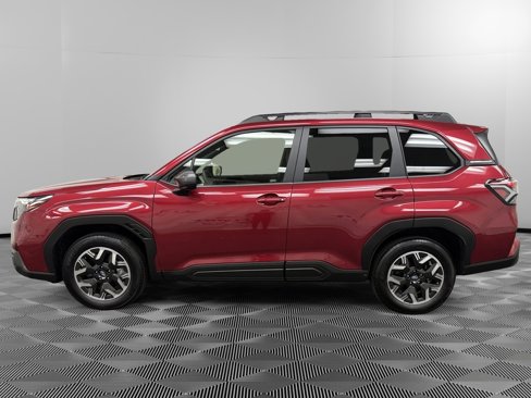 Used 2025 Subaru Forester Premium image 2