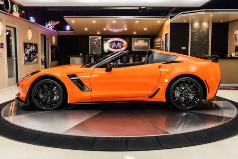 Used 2019 Chevrolet Corvette Z06 w/ Z07 Performance Package image 19