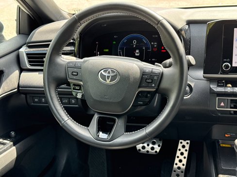 Used 2025 Toyota Camry SE image 23
