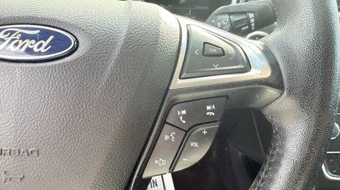 Used 2020 Ford Fusion SEL image 21