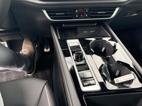 New 2025 Volkswagen Atlas Cross Sport SEL Premium R-Line image 24