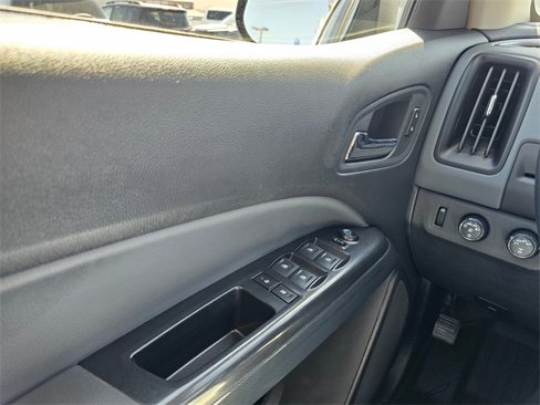 Used 2021 Chevrolet Colorado Z71 w/ Safety Package image 27