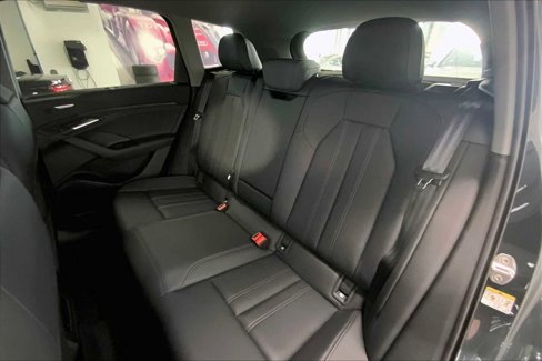 New 2025 Audi Q6 e-tron Premium Plus image 12